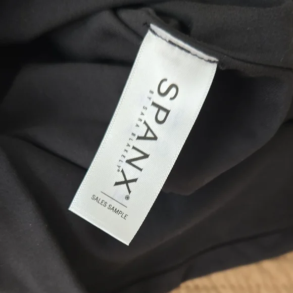 SPANX Charcoal V-Neck Short Sleeve Top - Picture 3 of 4